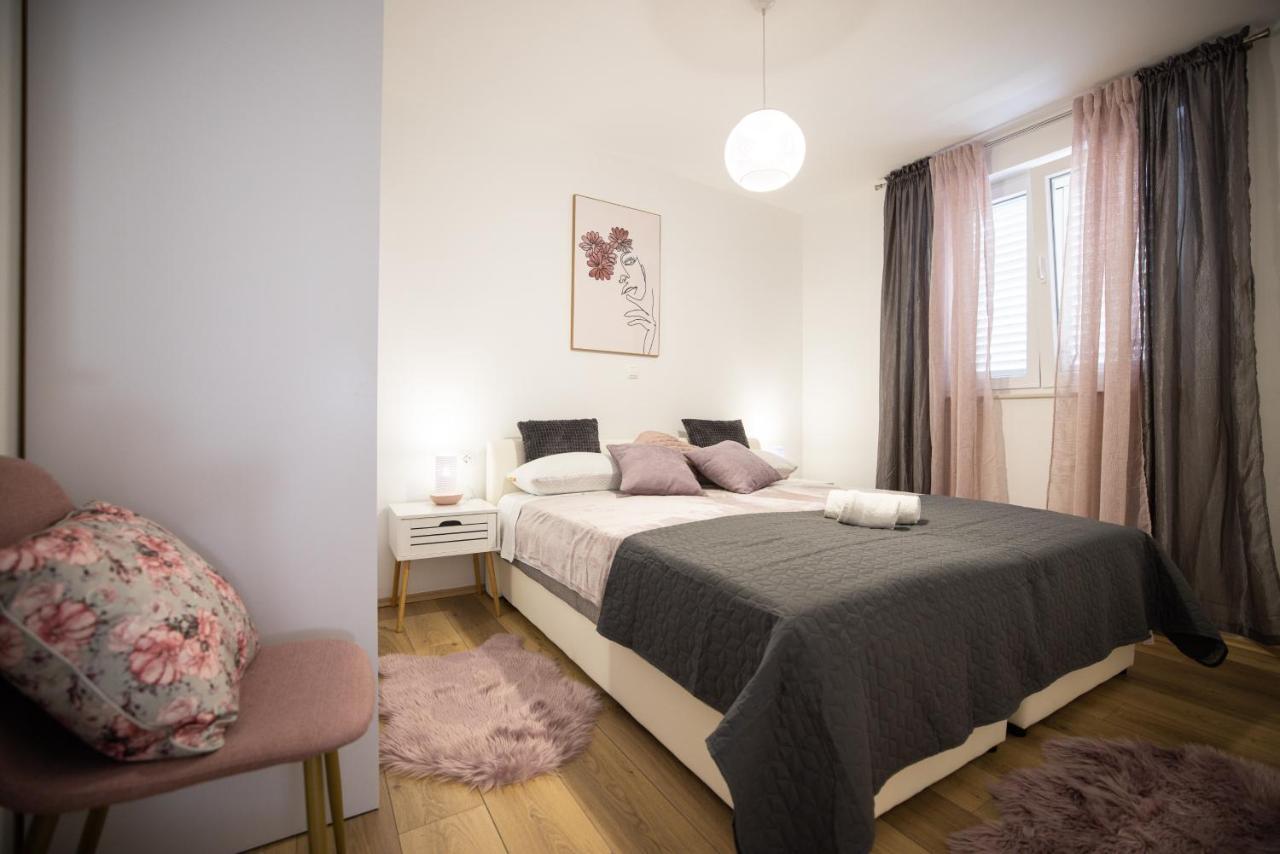 Apartmani Lelu Pridraga Eksteriør billede