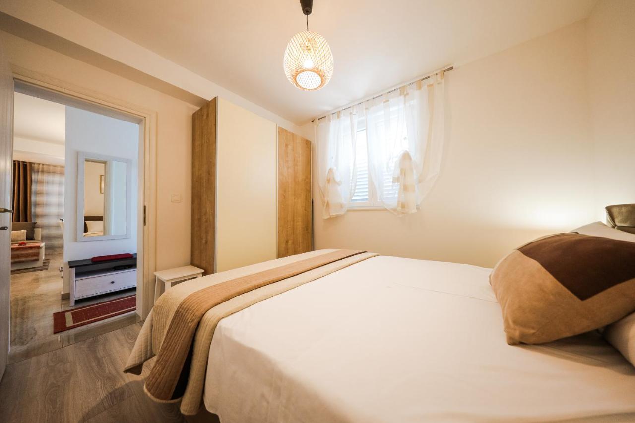 Apartmani Lelu Pridraga Eksteriør billede